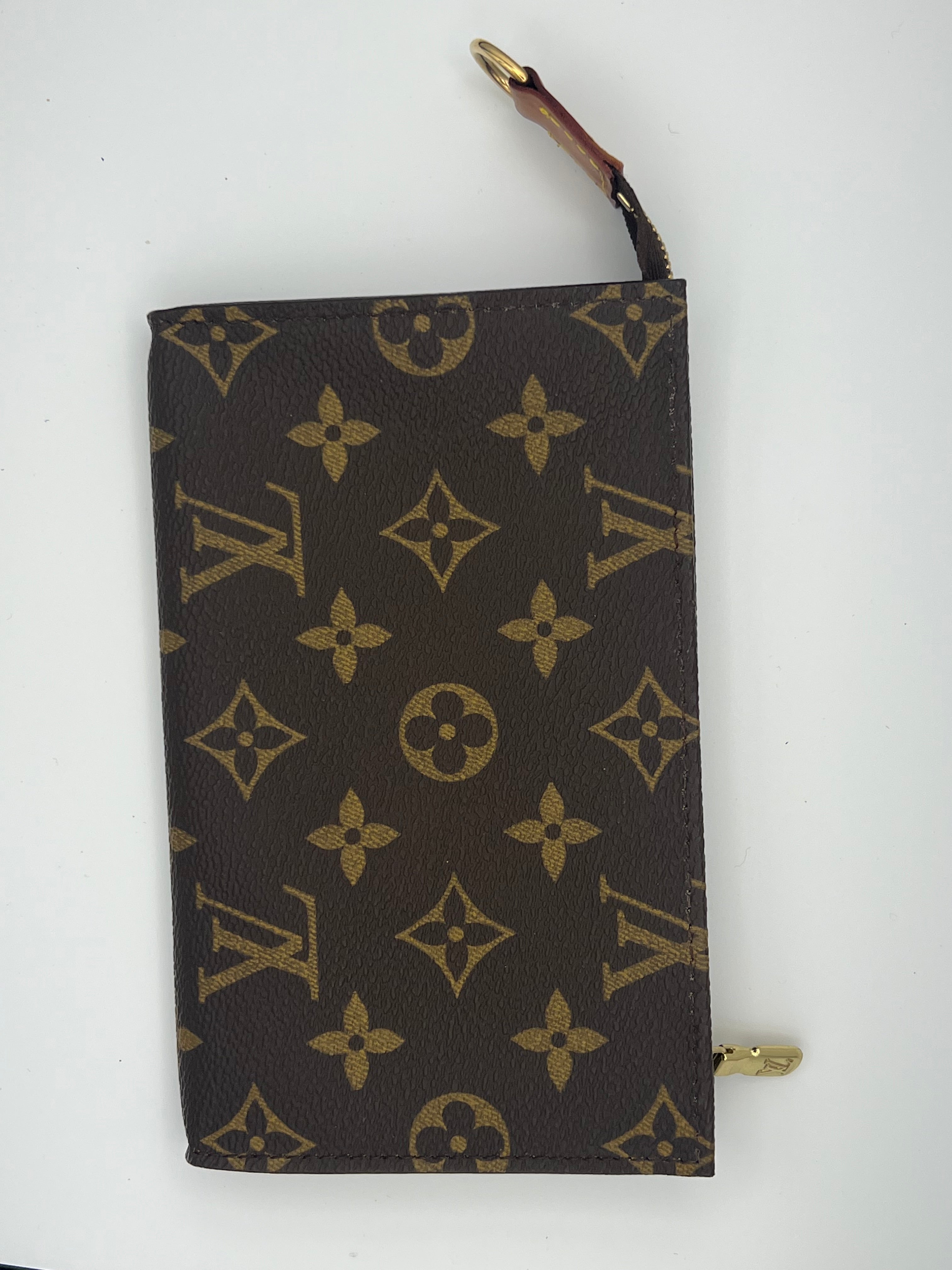 Louis Vuitton Bucket Pouch