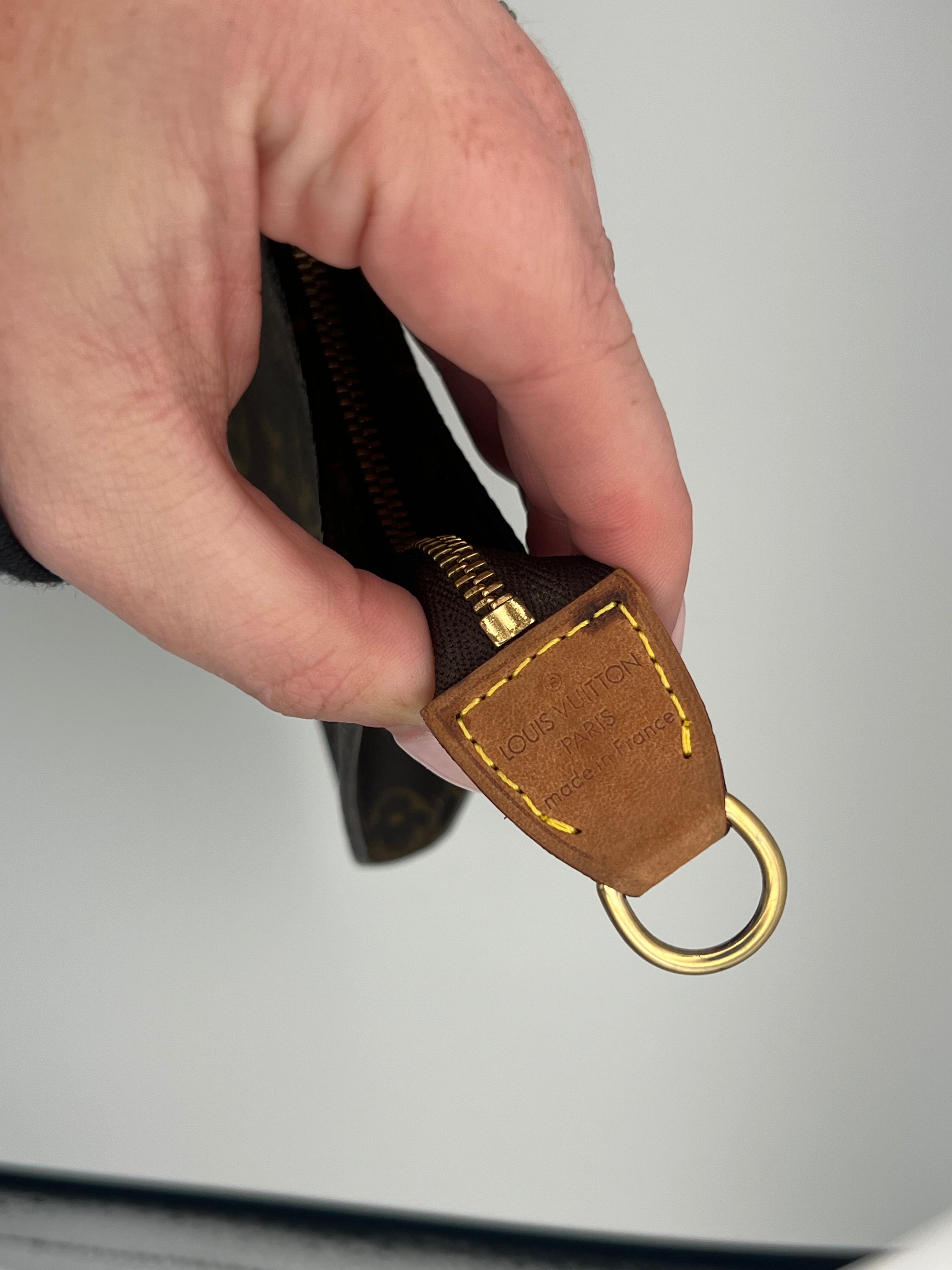 Louis Vuitton Bucket Pouch