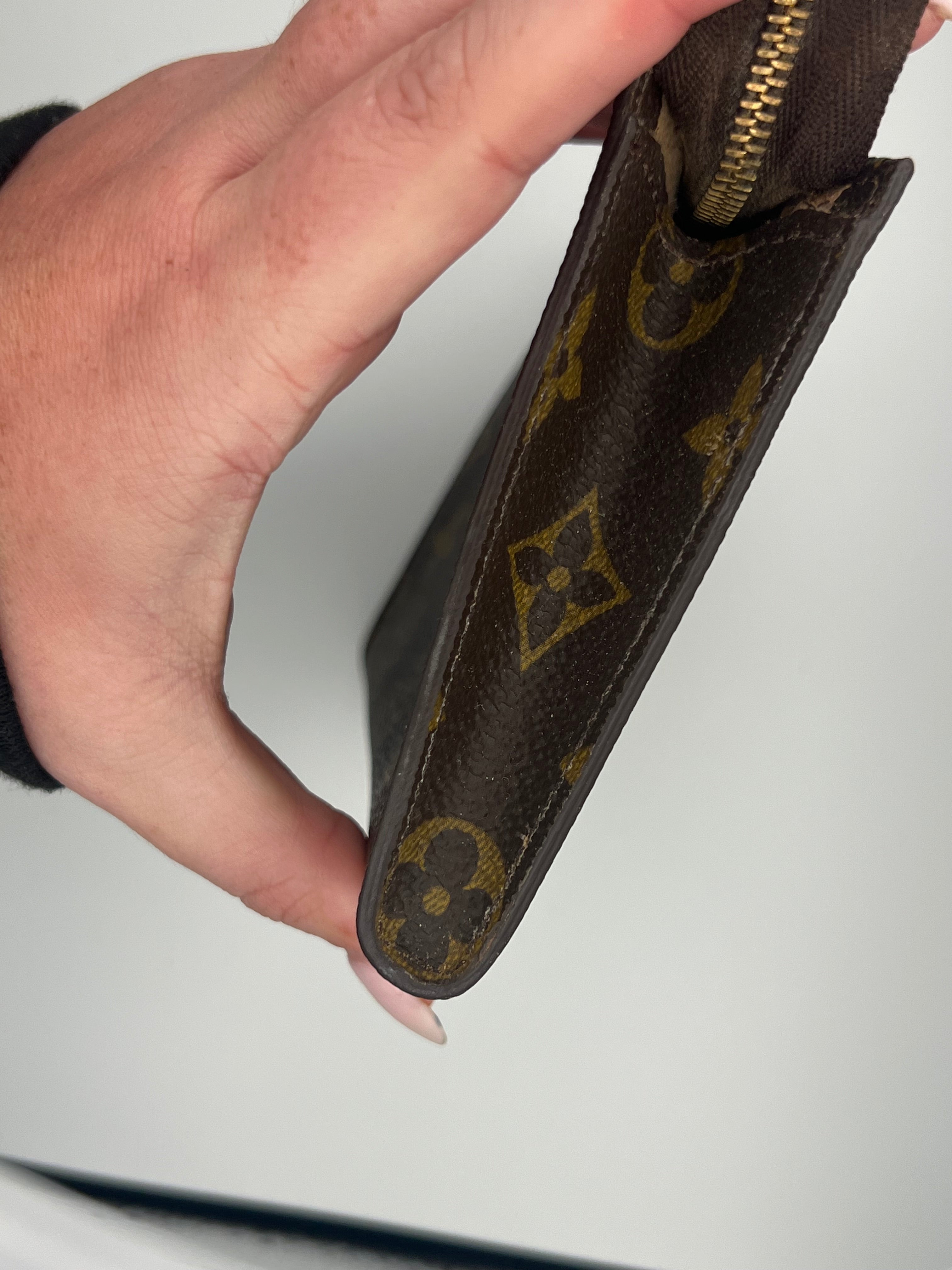 Louis Vuitton Bucket Pouch