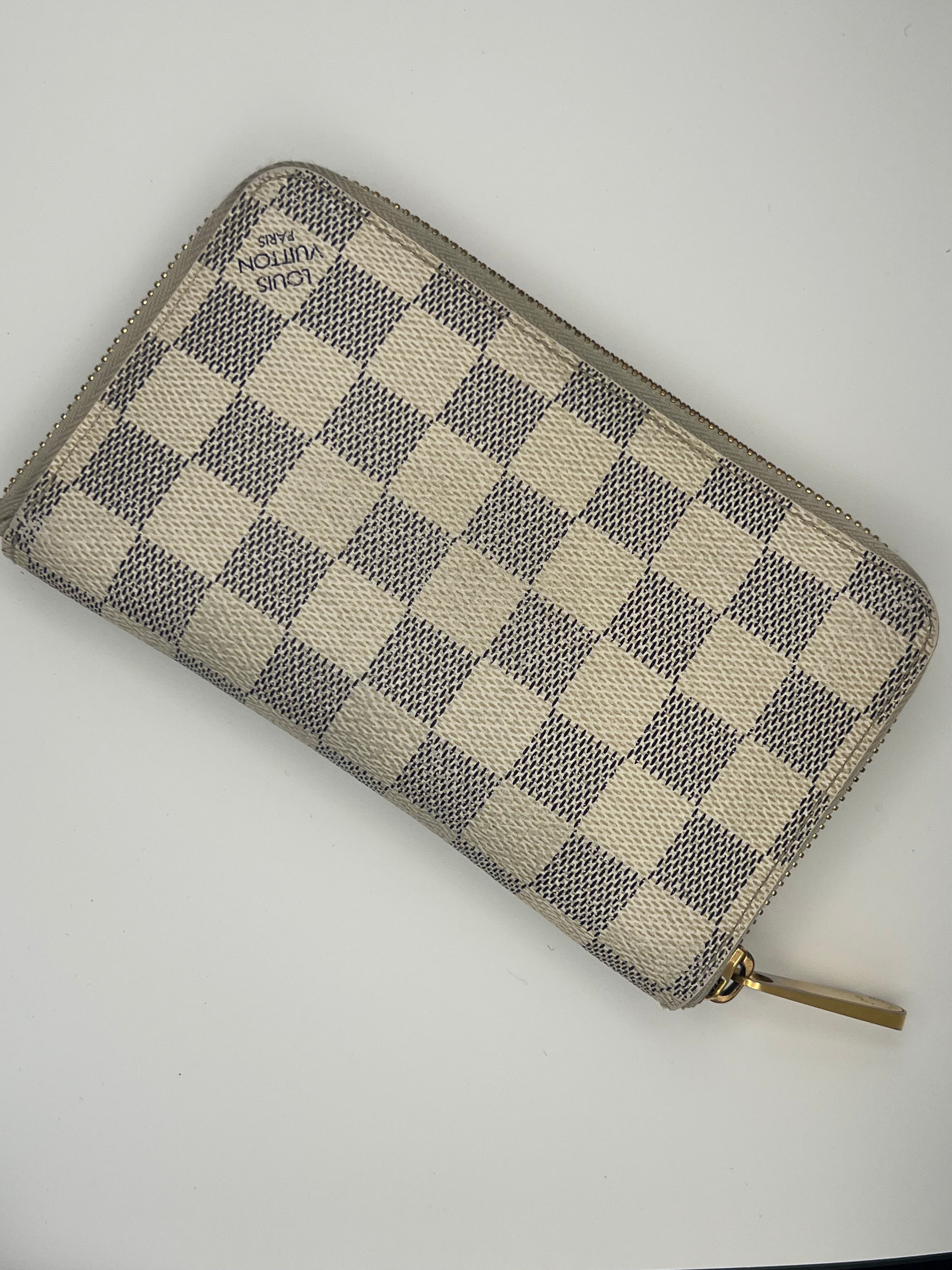 Louis Vuitton azure zippy wallet