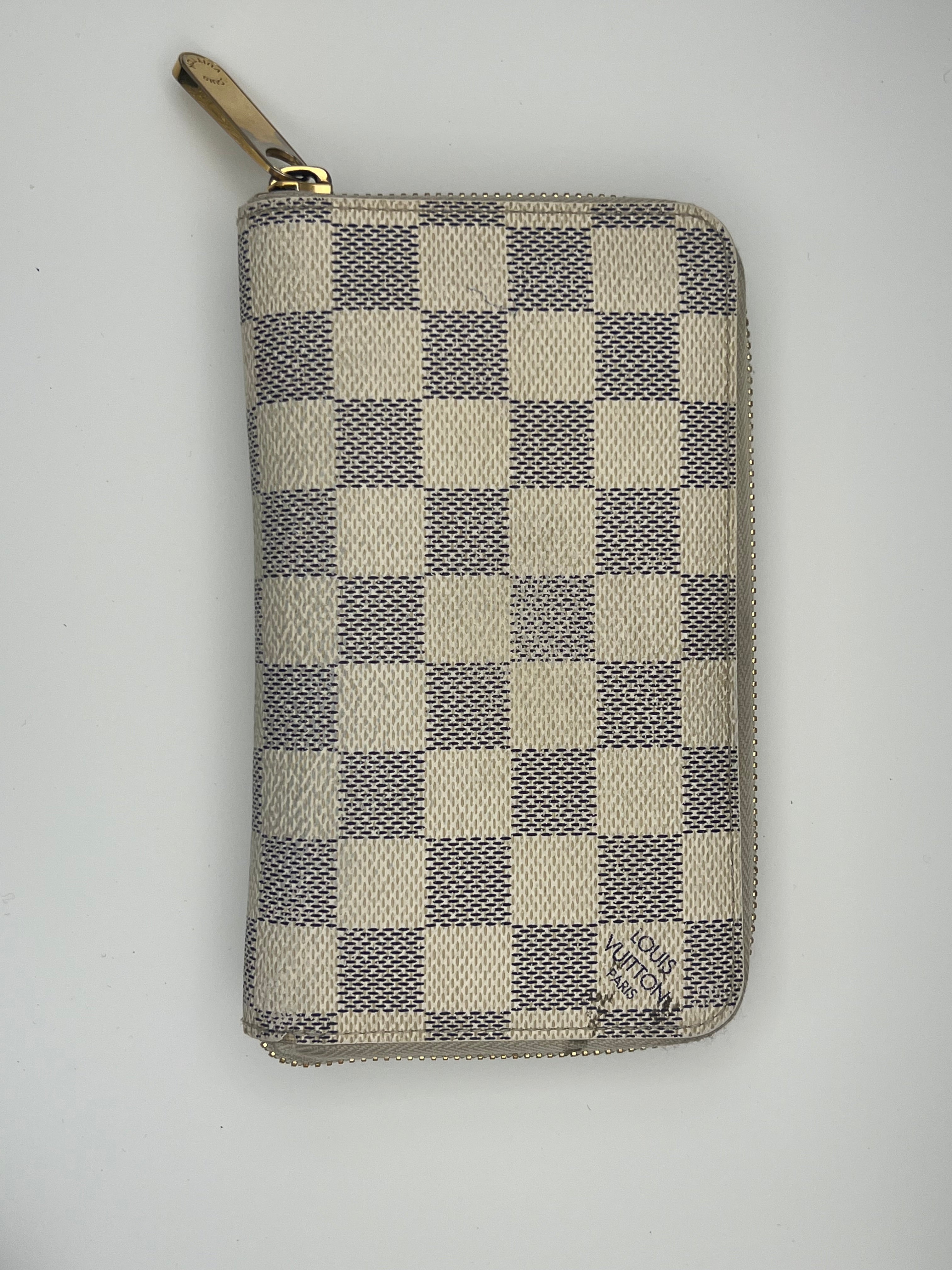 Louis Vuitton azure zippy wallet
