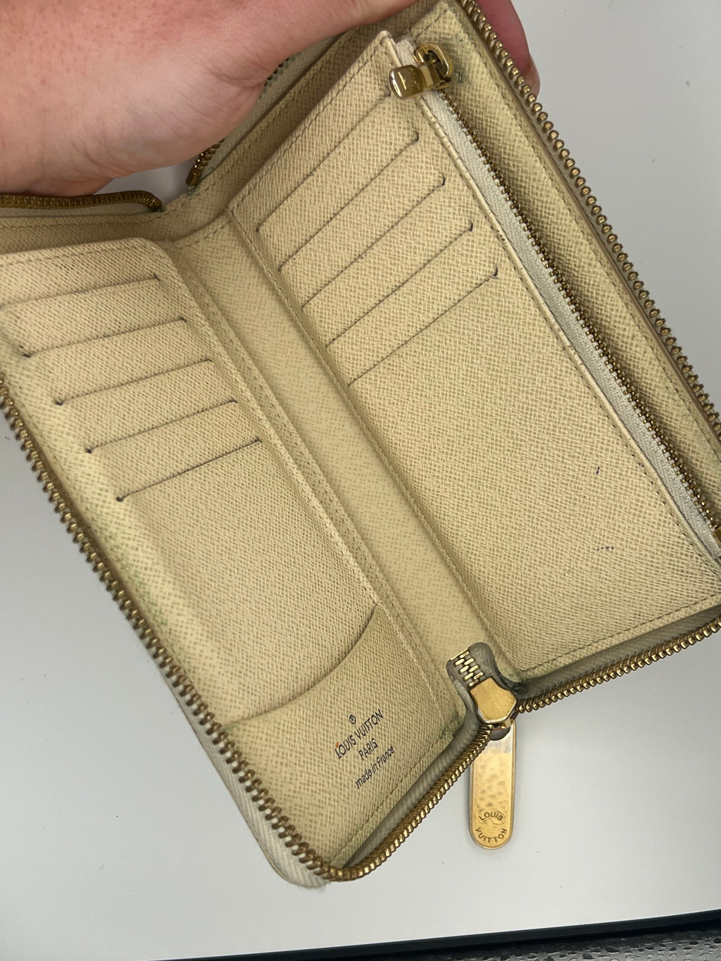 Louis Vuitton azure zippy wallet