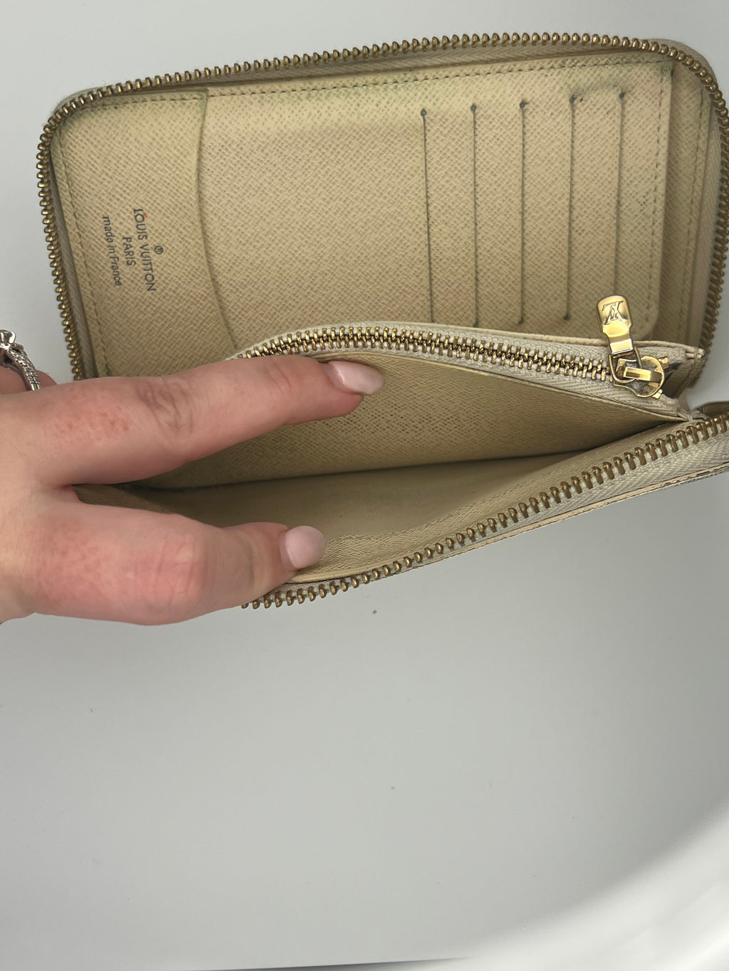 Louis Vuitton azure zippy wallet