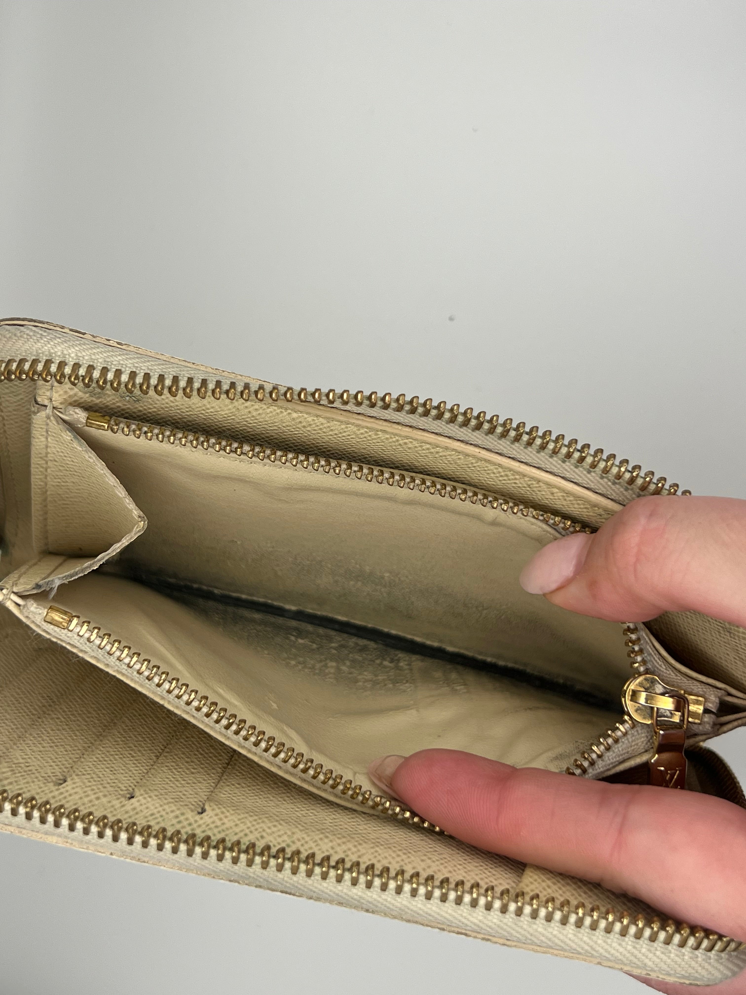 Louis Vuitton azure zippy wallet