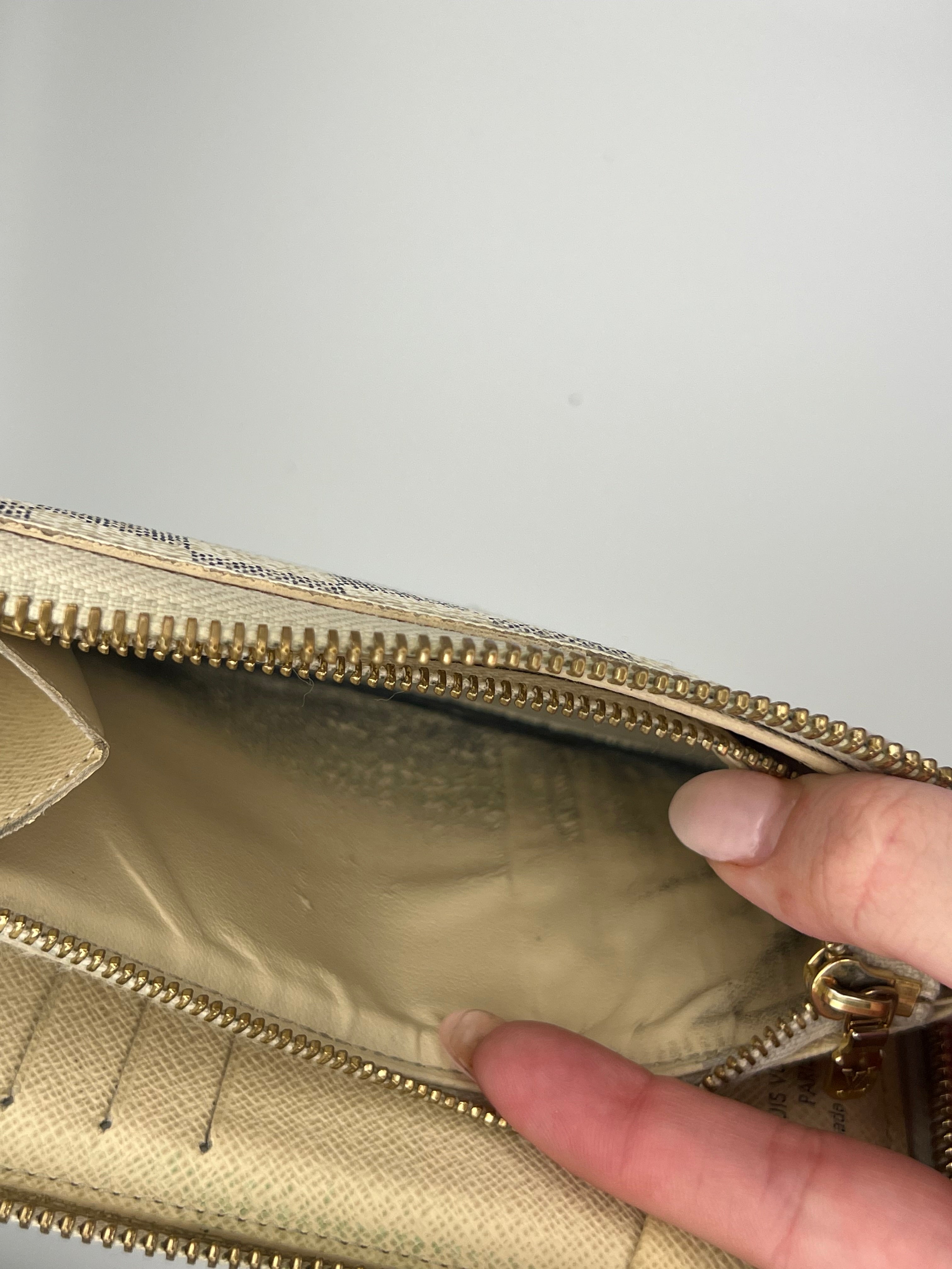 Louis Vuitton azure zippy wallet