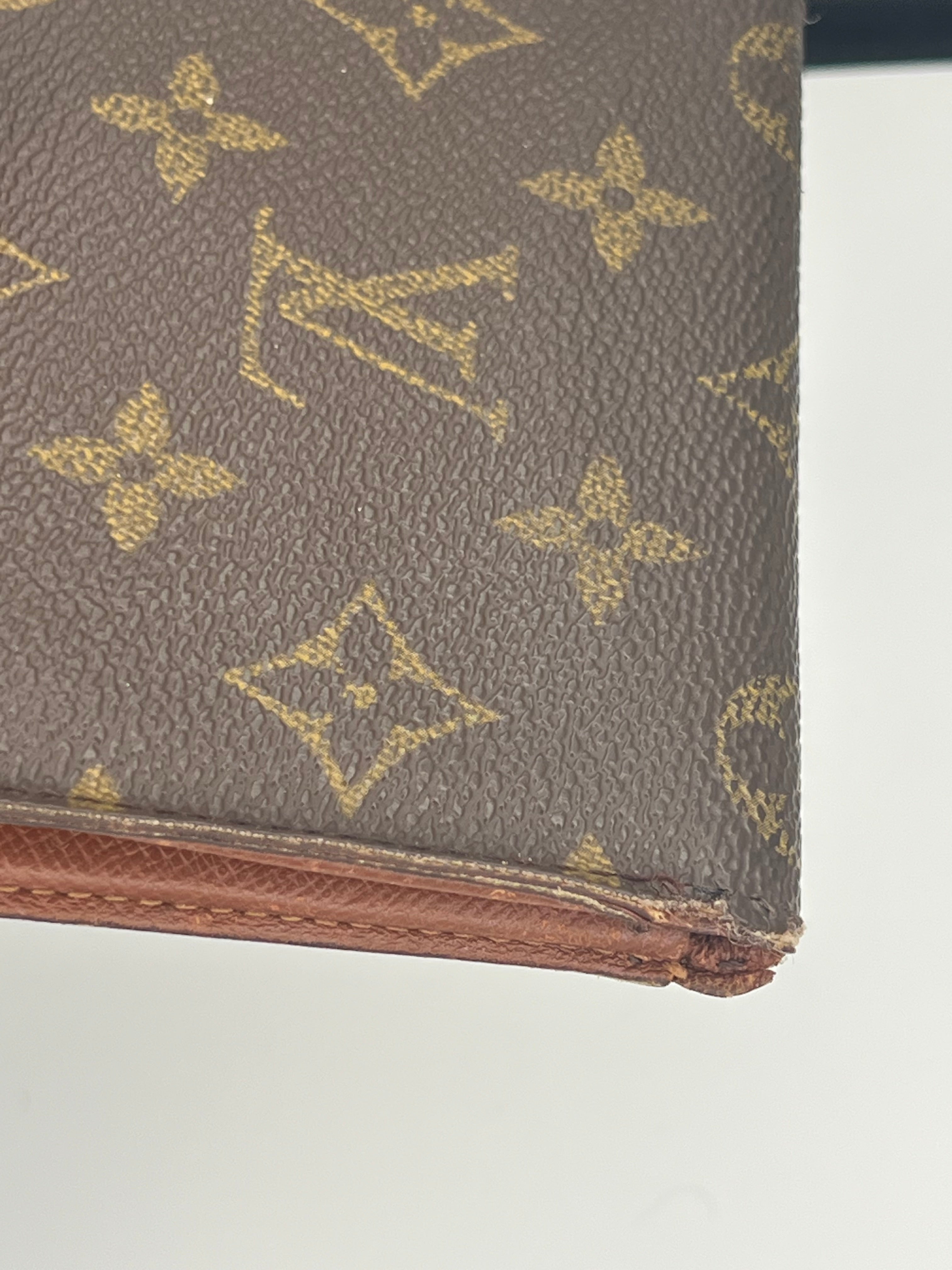 Louis Vuitton monogram card case