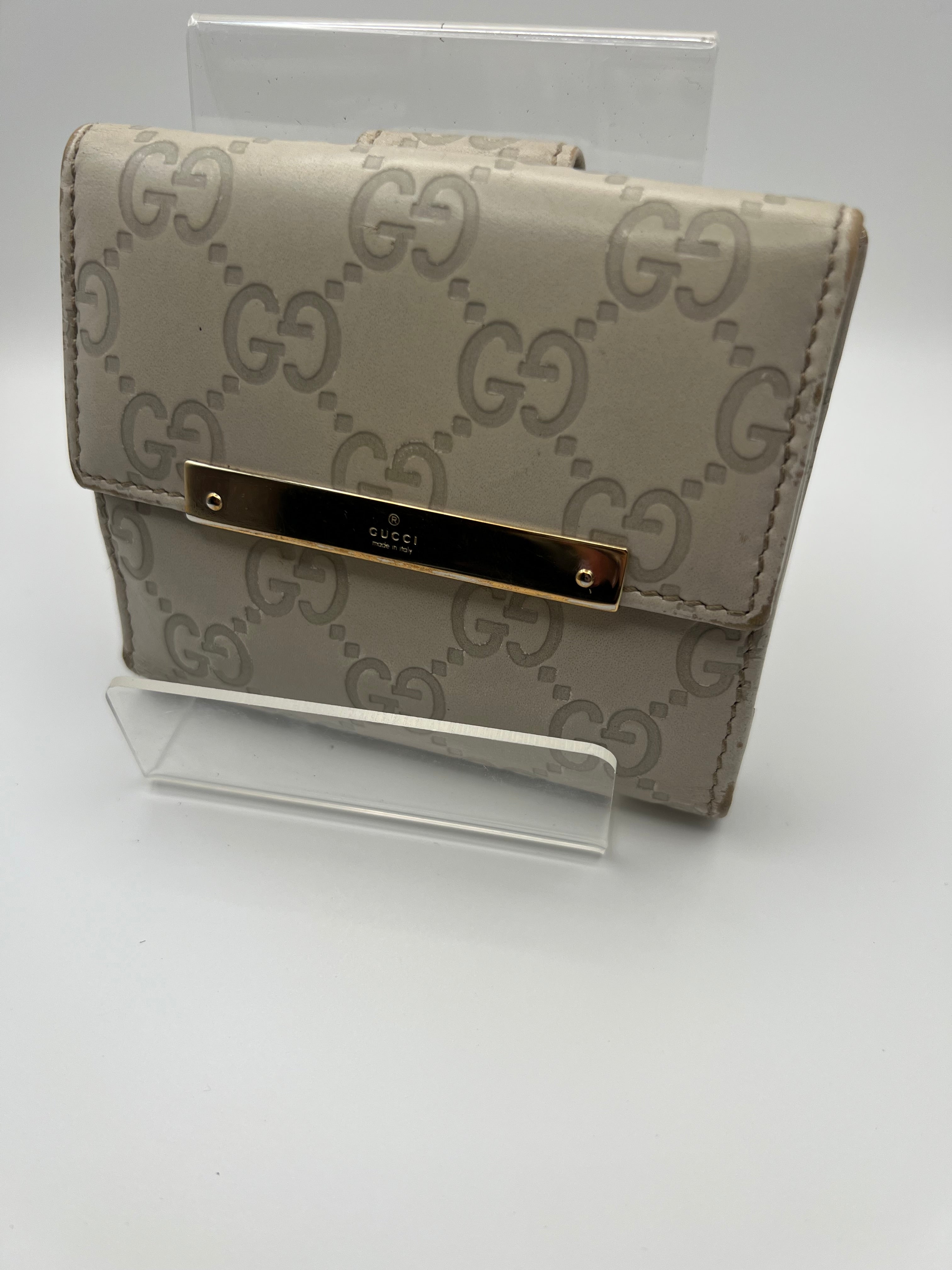 Gucci Ivory Guccissima wallet