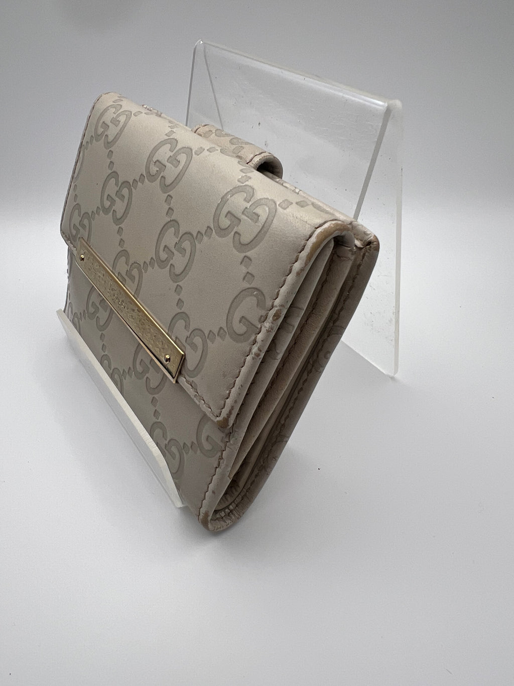 Gucci Ivory Guccissima wallet