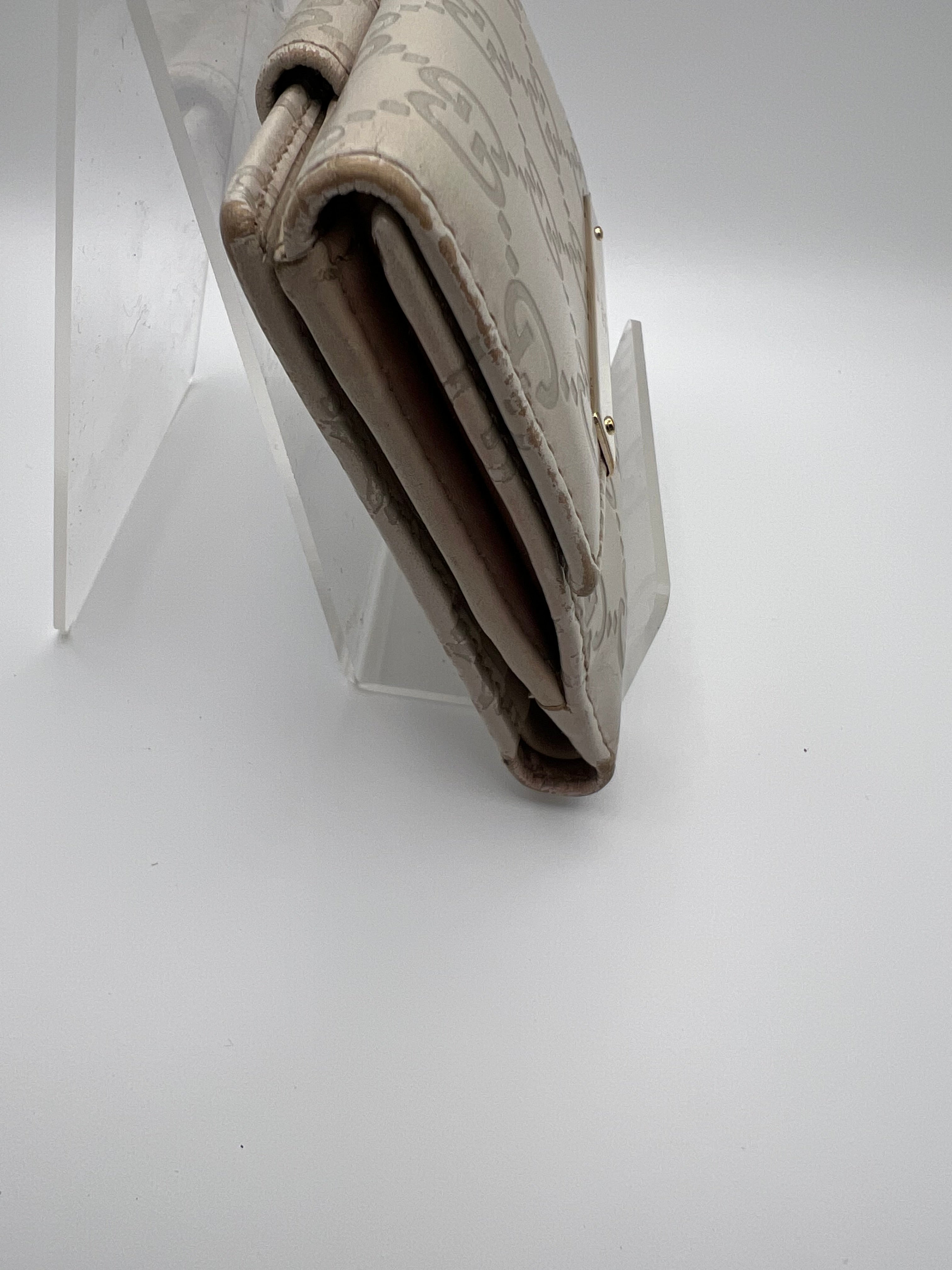 Gucci Ivory Guccissima wallet