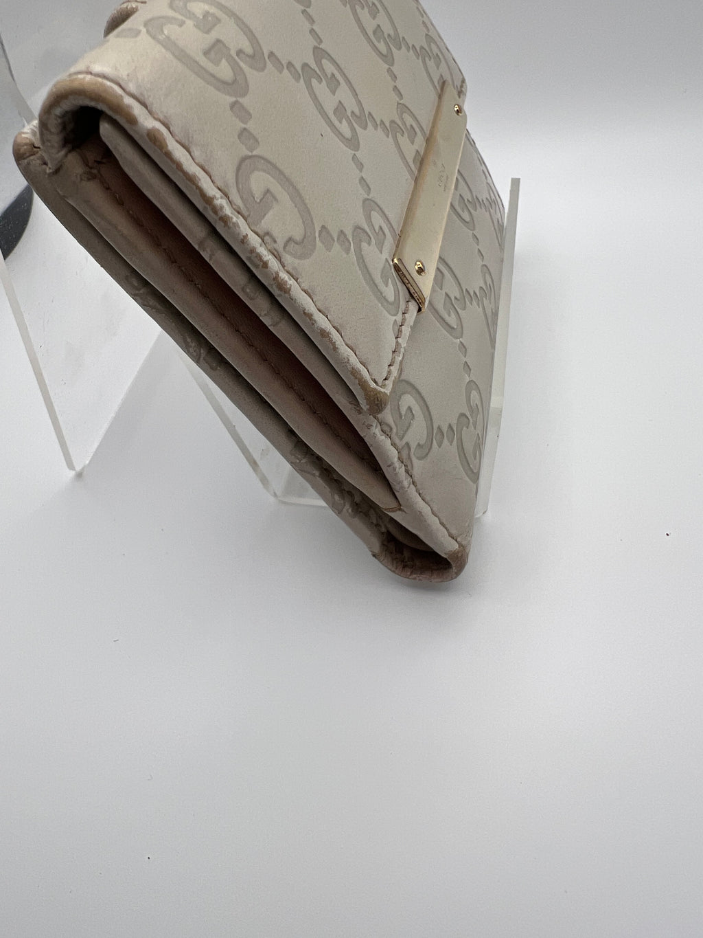 Gucci Ivory Guccissima wallet