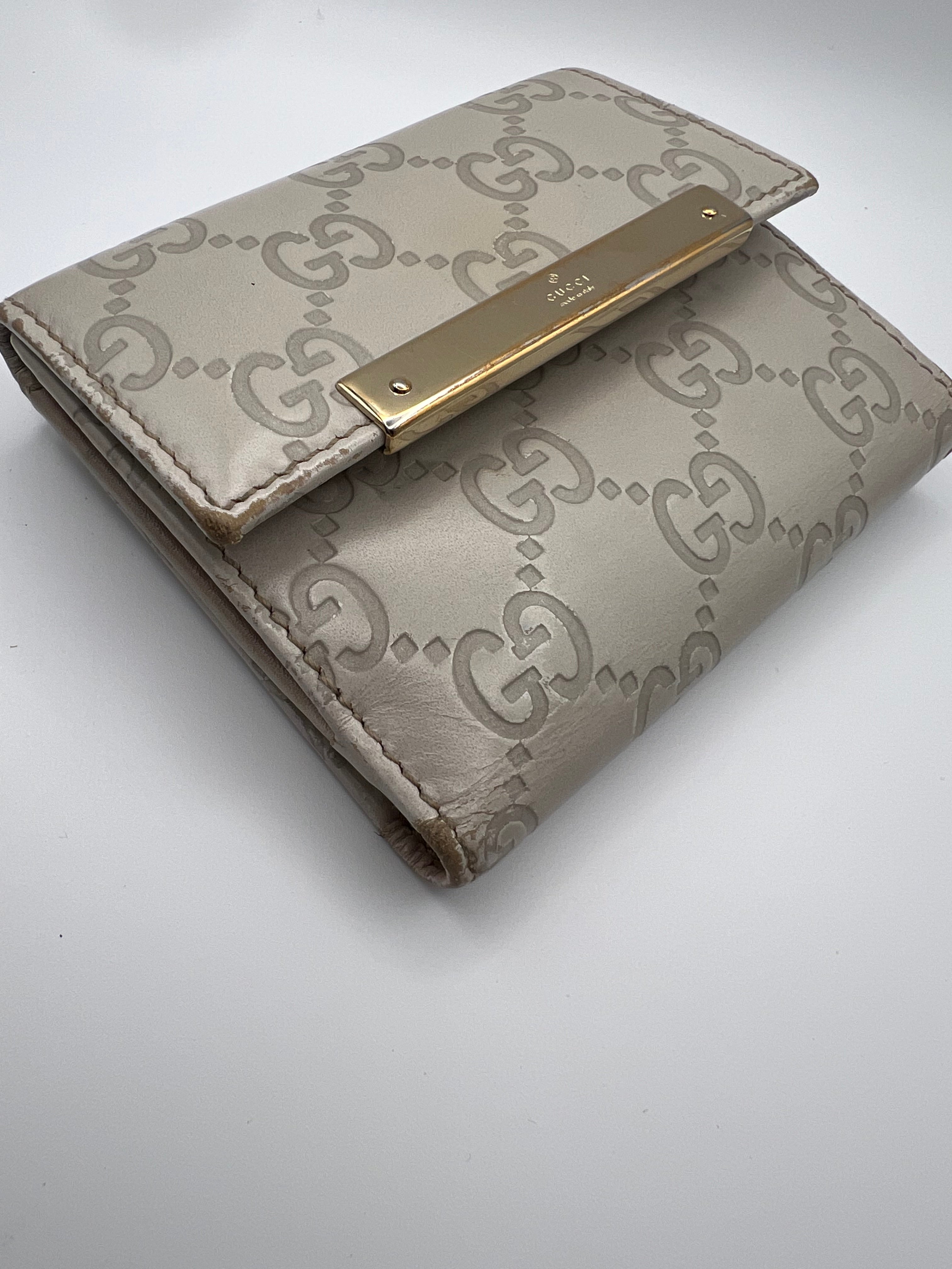 Gucci Ivory Guccissima wallet