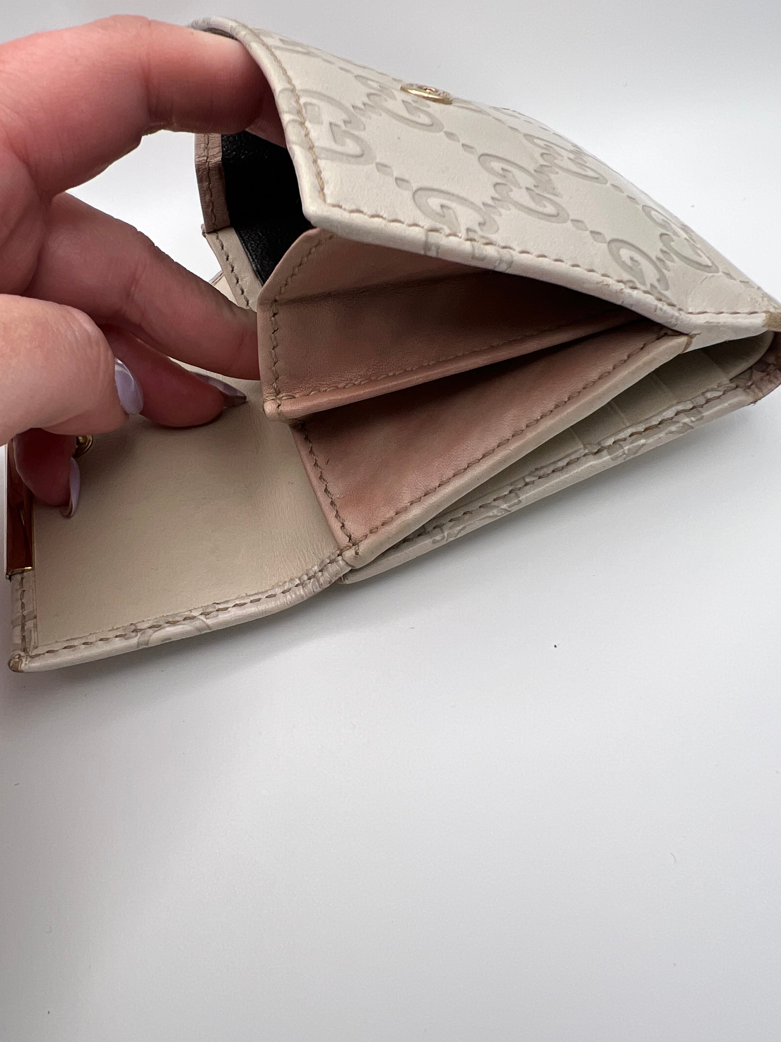 Gucci Ivory Guccissima wallet