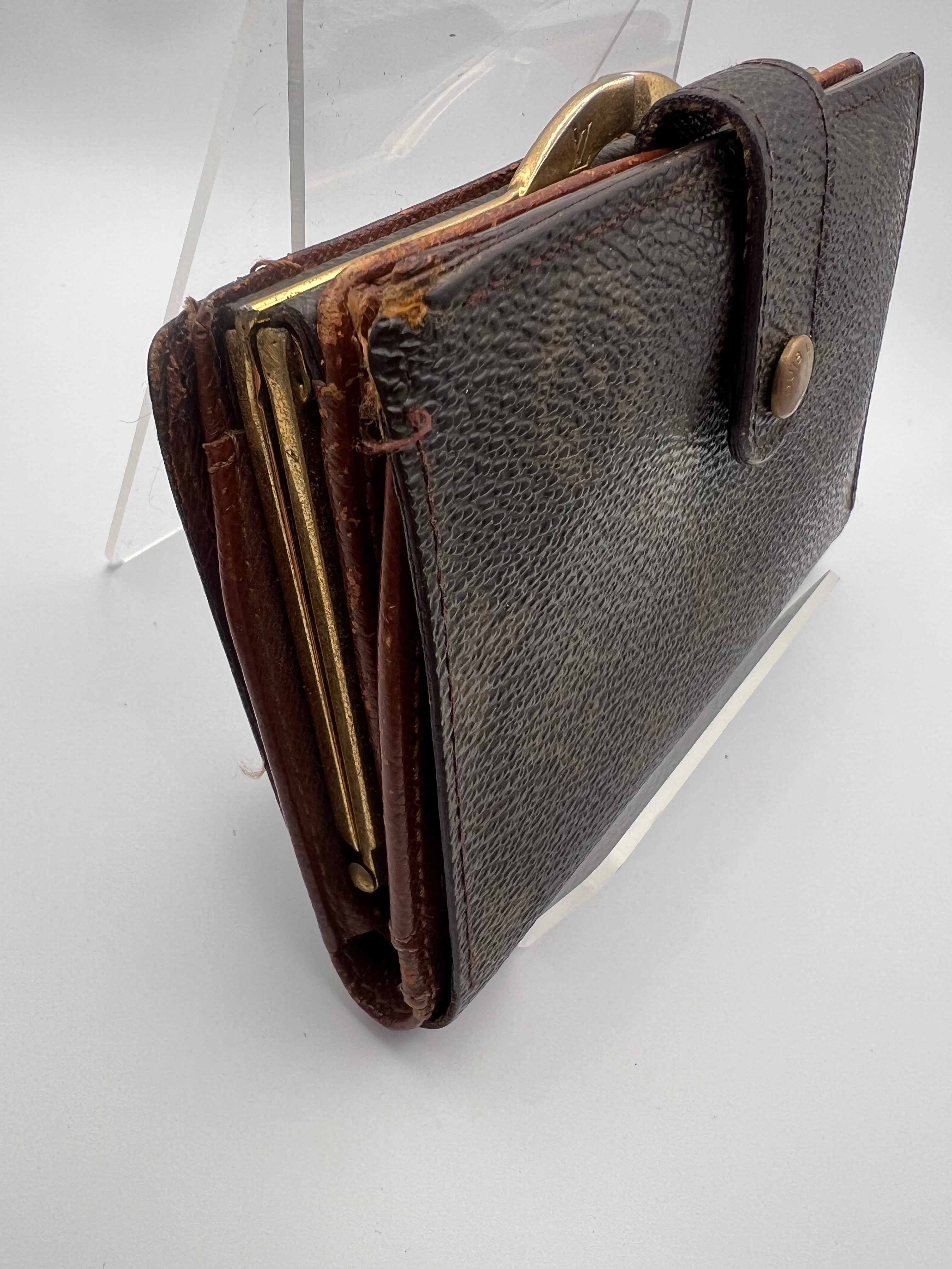 Louis Vuitton monogram Kiss lock