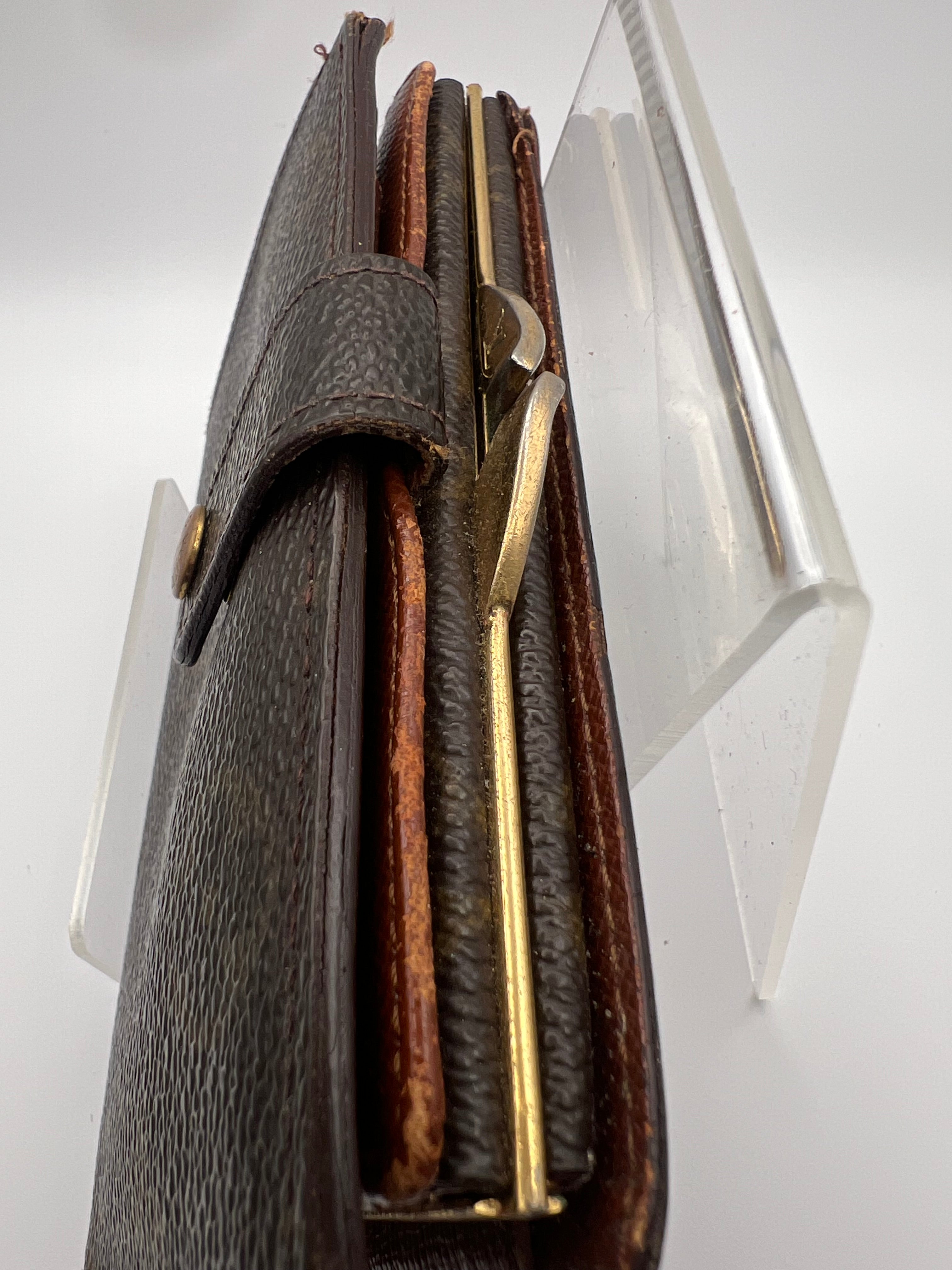 Louis Vuitton monogram Kiss lock