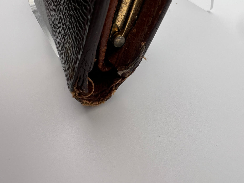 Louis Vuitton monogram Kiss lock