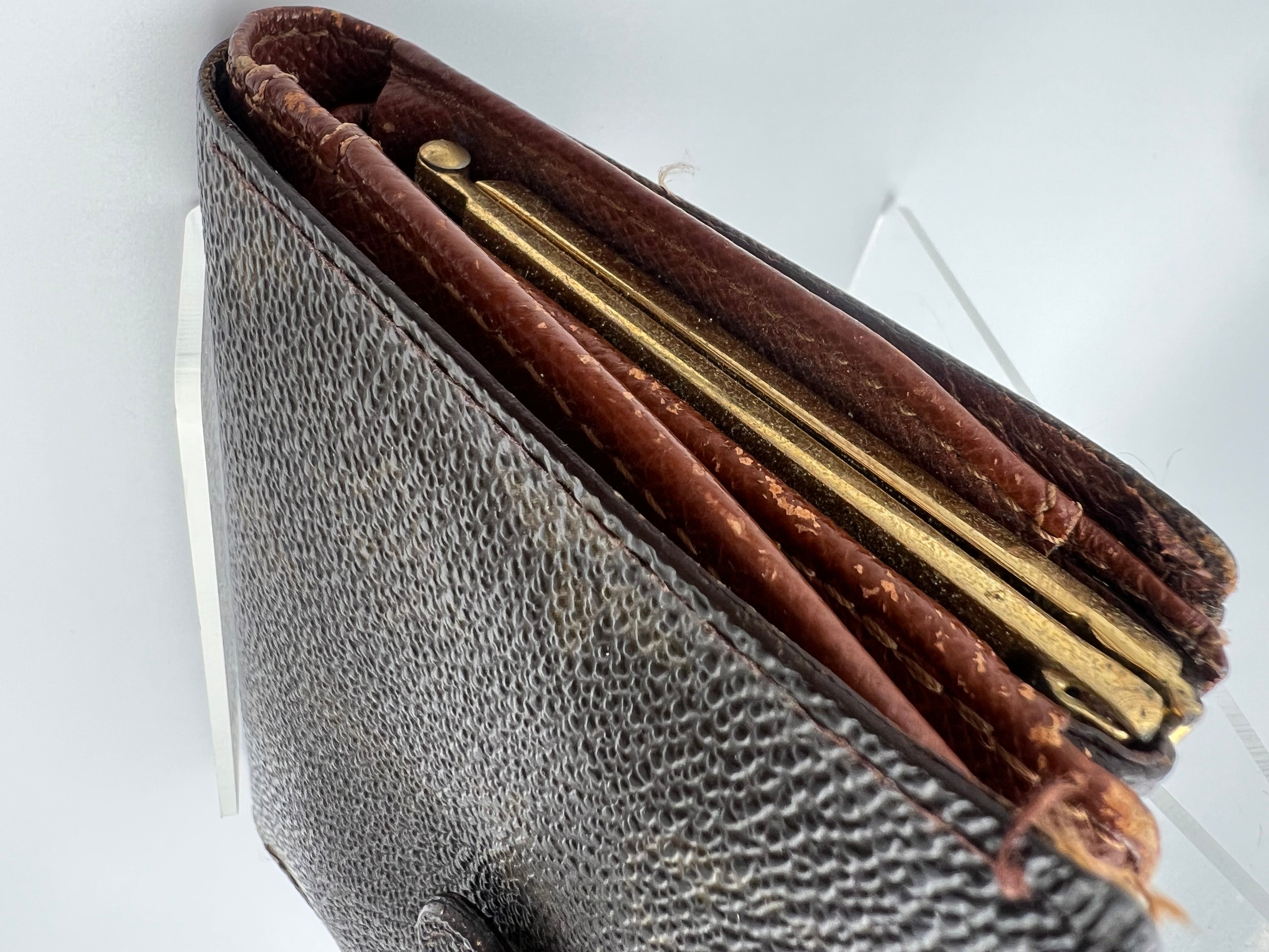 Louis Vuitton monogram Kiss lock