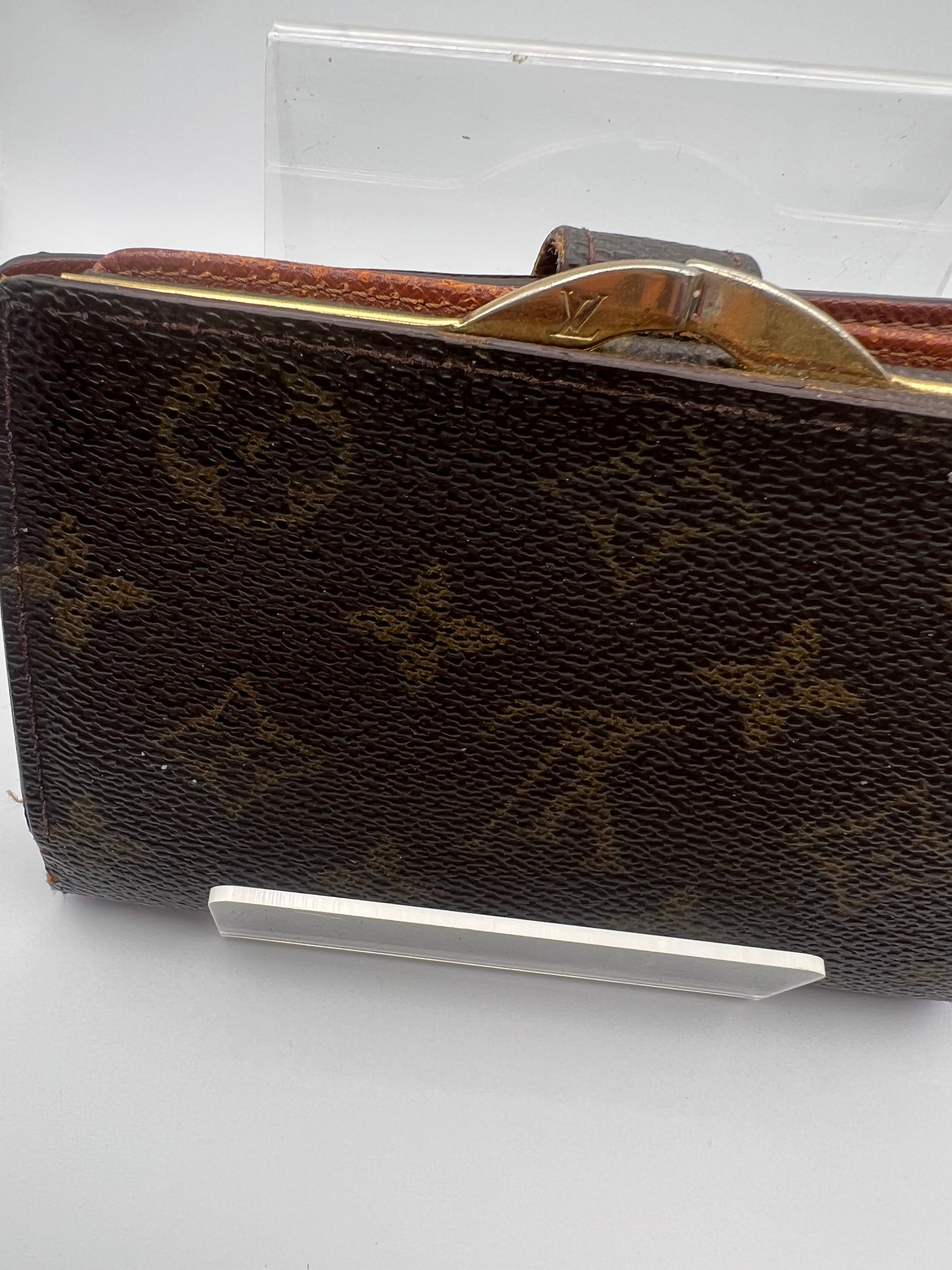 Louis Vuitton monogram Kiss lock