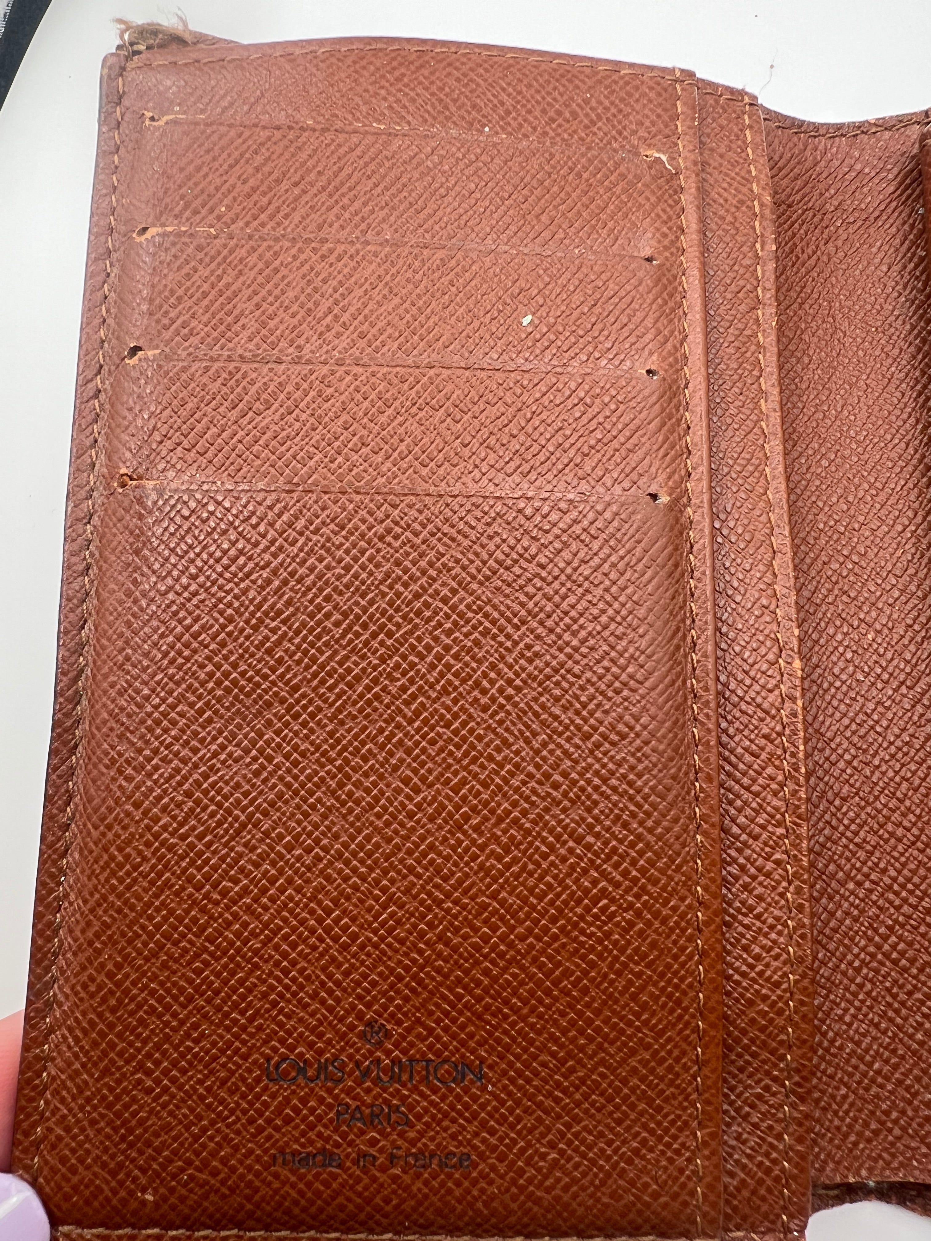 Louis Vuitton monogram Kiss lock