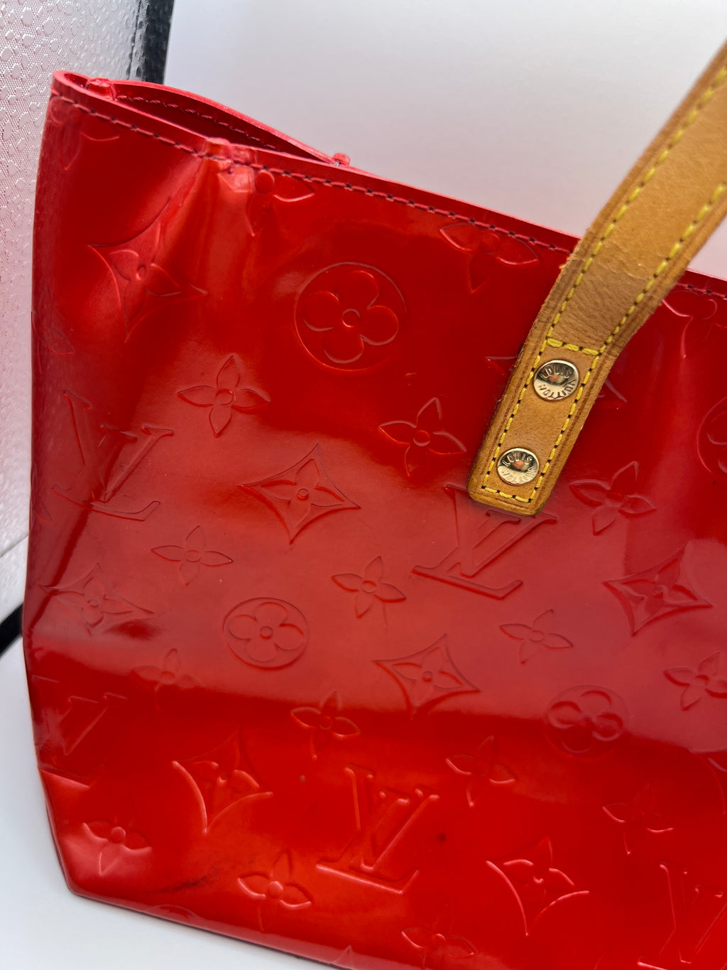 Louis Vuitton Vernis Reade PM Rouge
