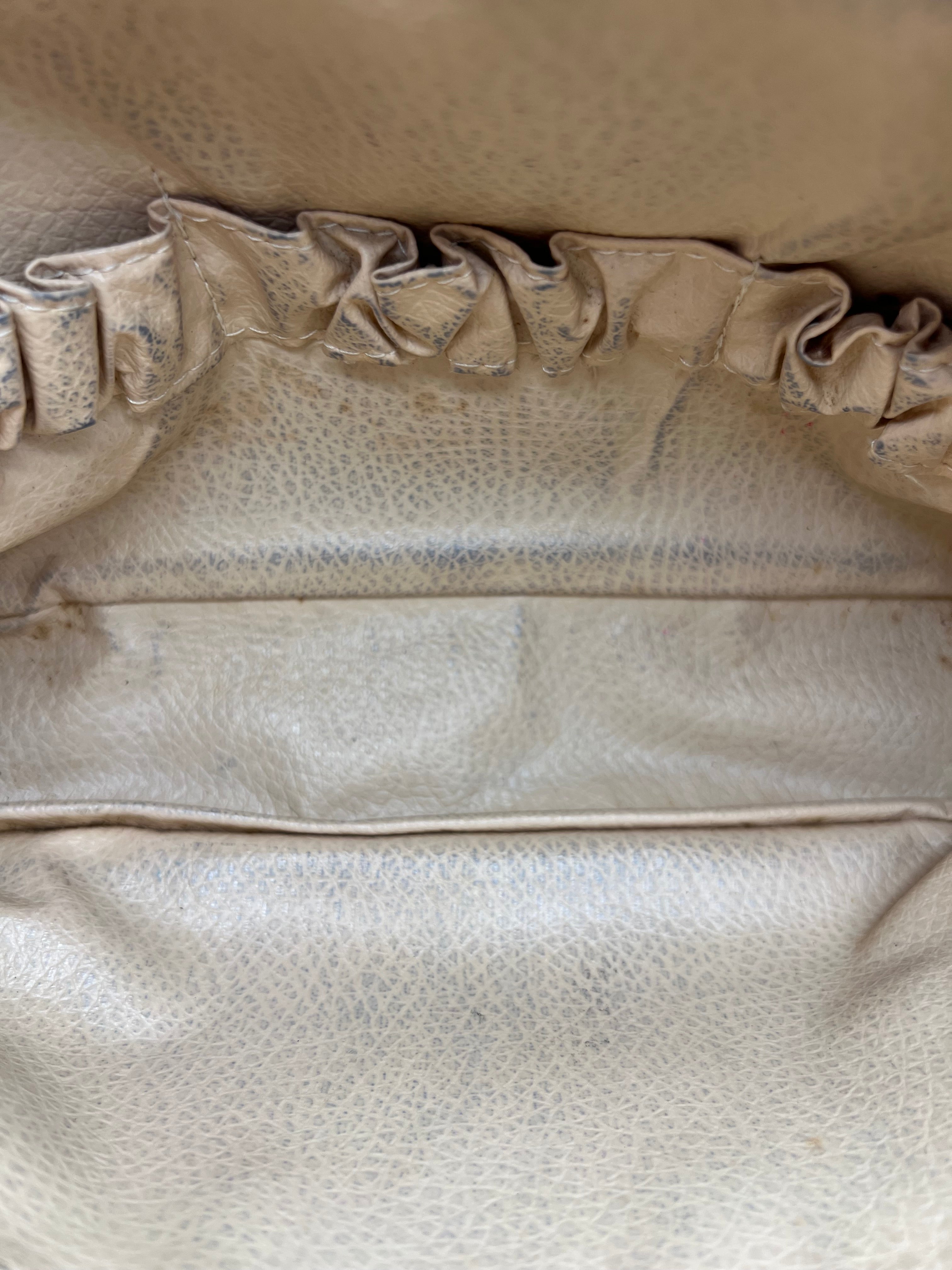 Louis Vuitton Trousse 23