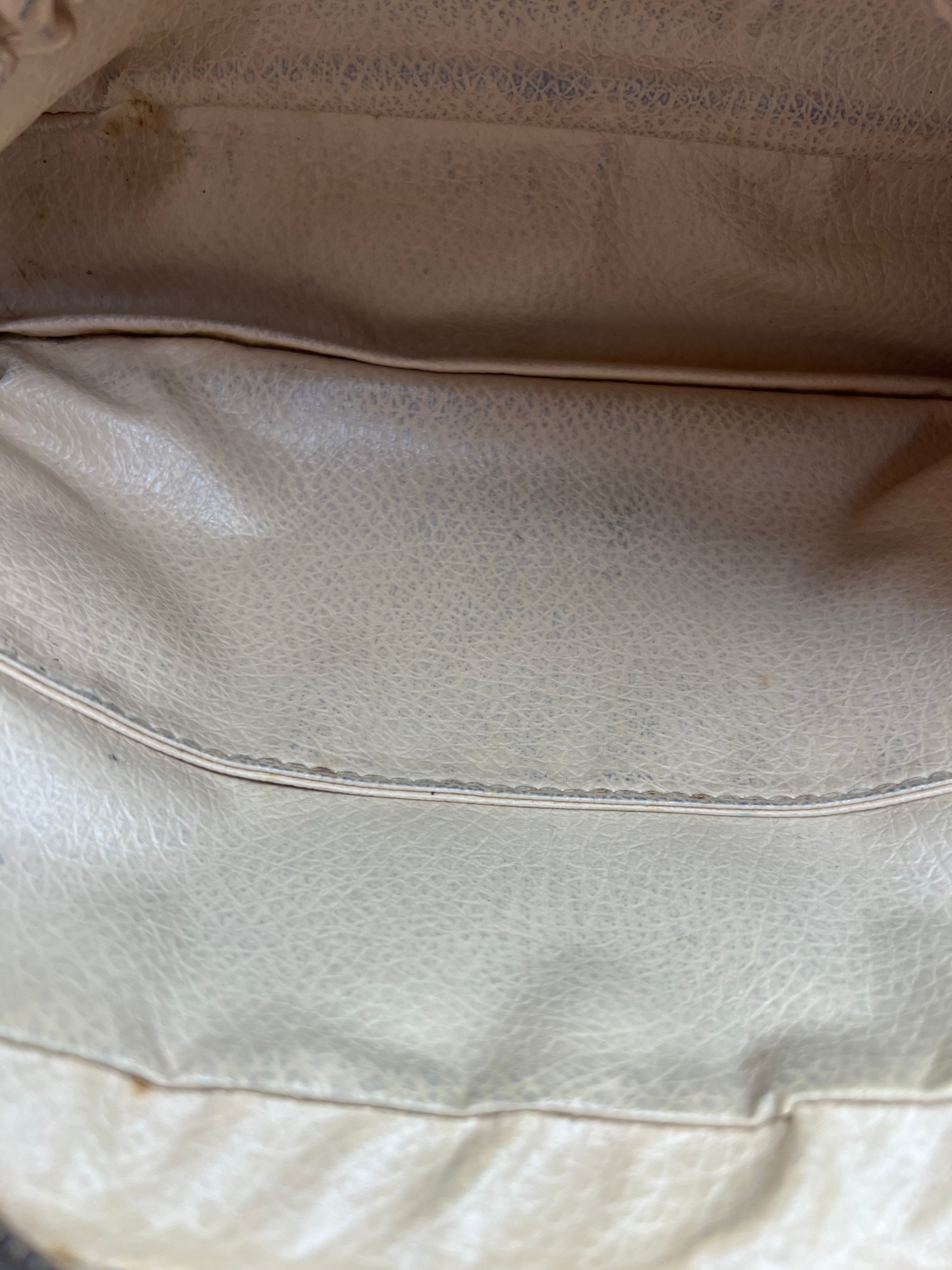 Louis Vuitton Trousse 23