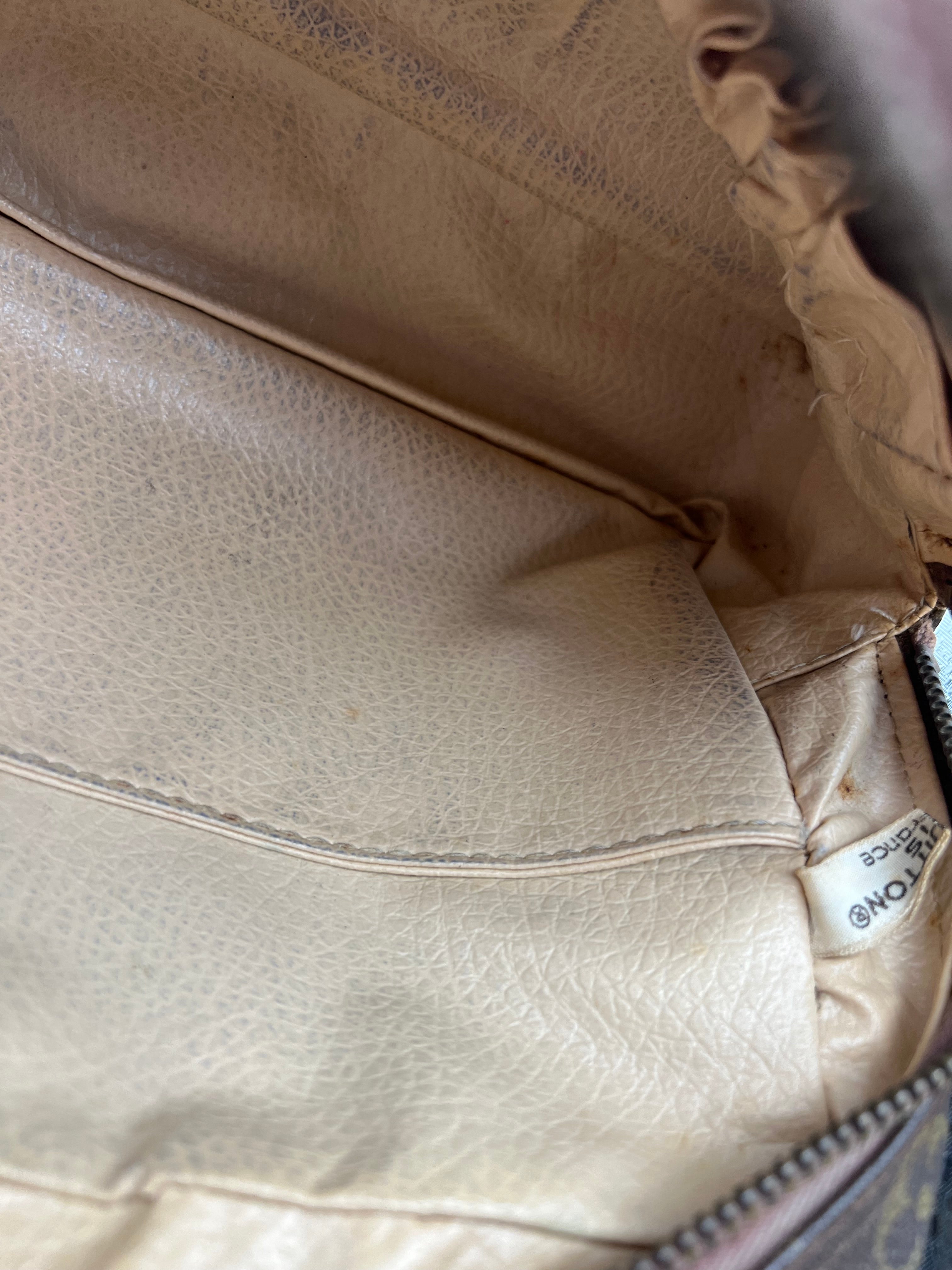 Louis Vuitton Trousse 23