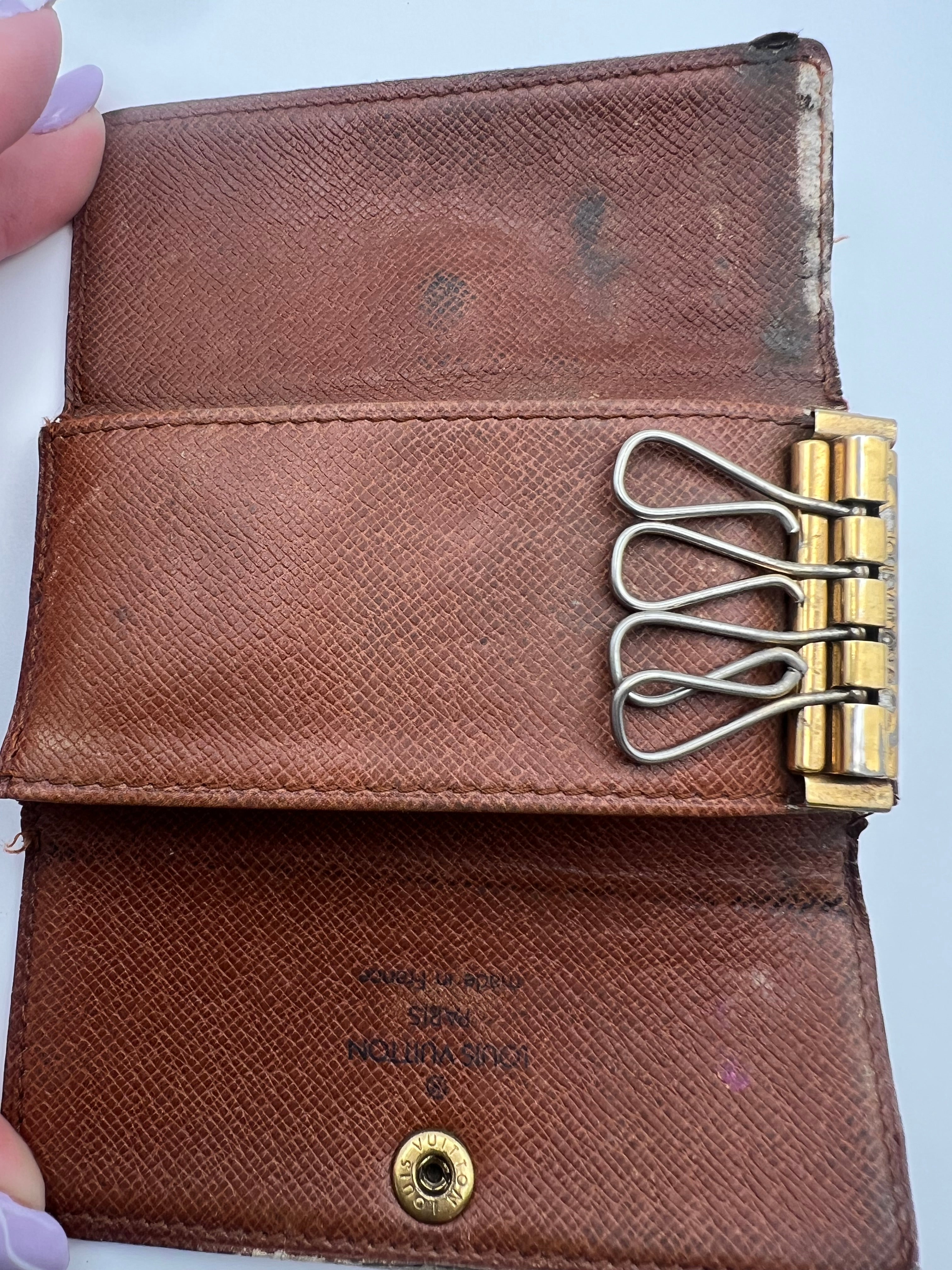 Louis Vuitton monogram 4 key case