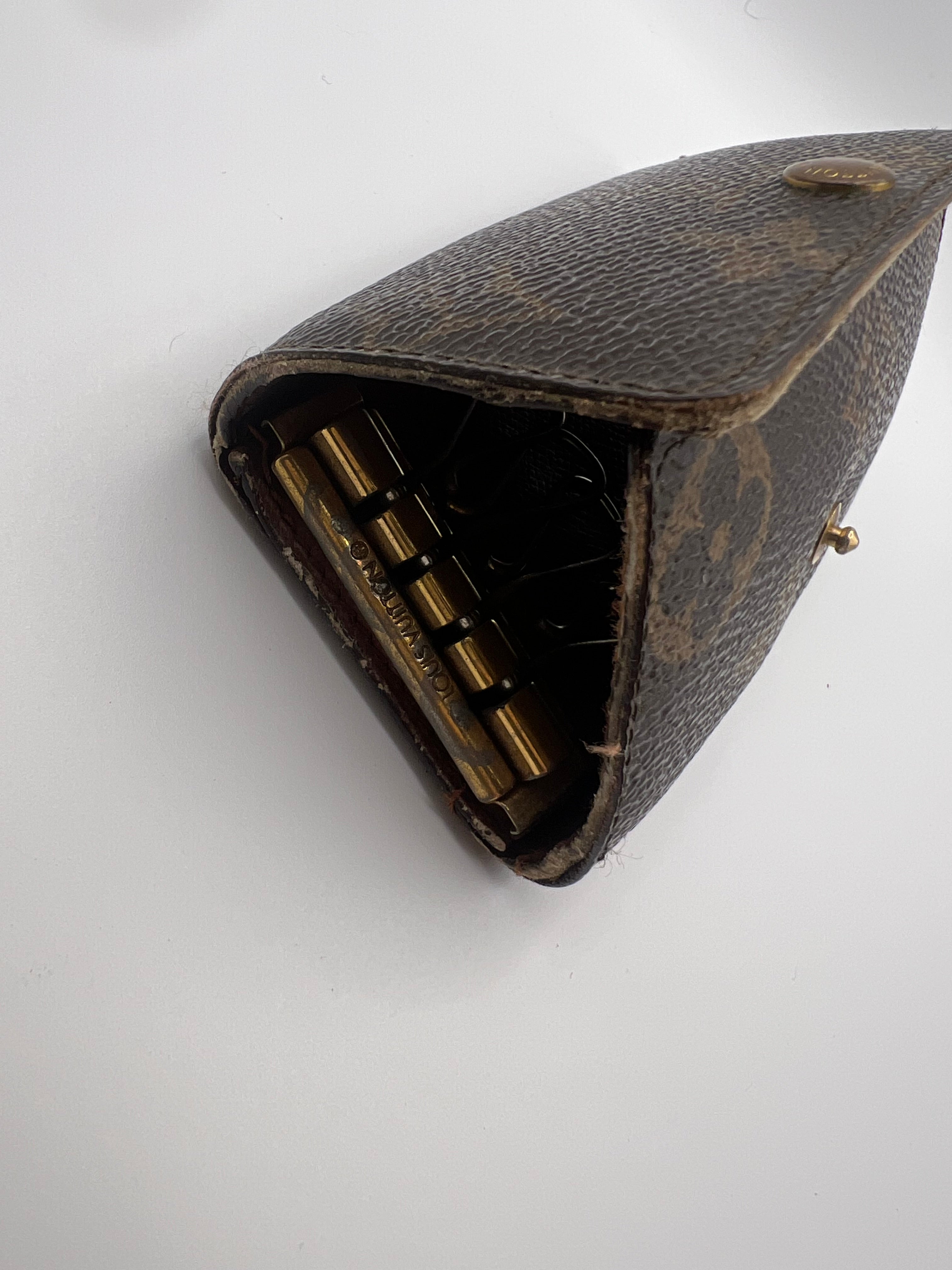 Louis Vuitton monogram 4 key case