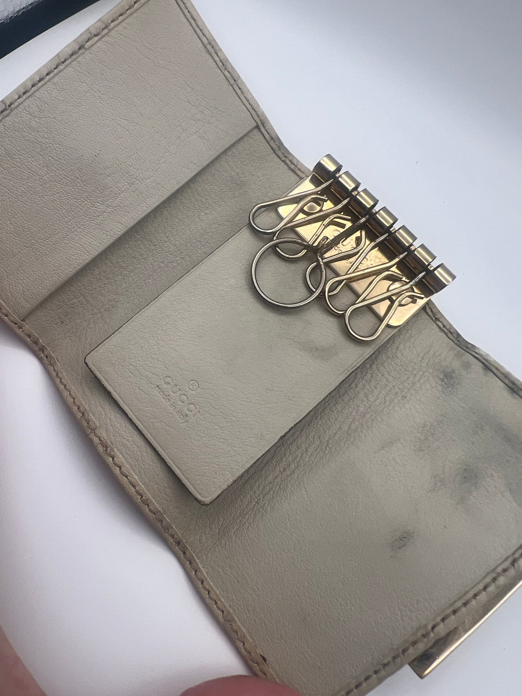 Gucci ssima GG logo leather 6 ring key holder